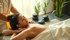 마사지 중인 전문가의 손길과 편안한 분위기 전달