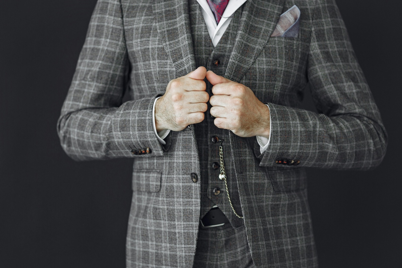 THE ART OF MEN’S BESPOKE SUITS IN LOS ANGELES
